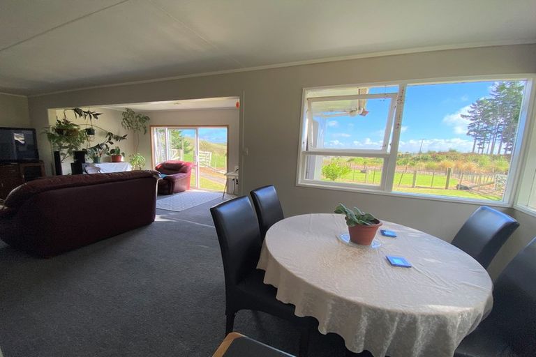 Photo of property in 15 Ngatawhiti Road, Te Kopuru, 0391