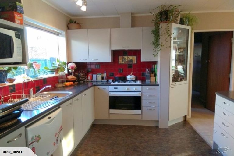 Photo of property in 61 Murray Avenue, Hawera, 4610