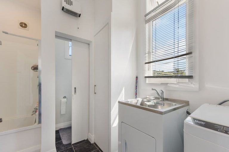 Photo of property in 1/5 Van Diemen Street, Nelson South, Nelson, 7010