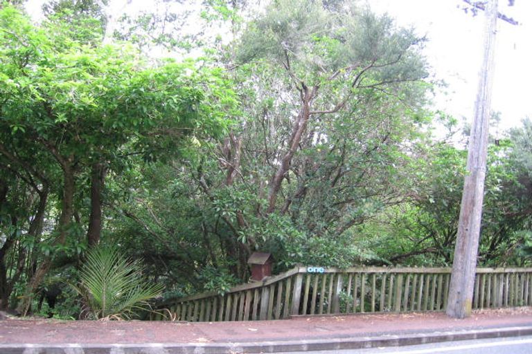 Photo of property in 1 Wood Bay Road, Titirangi, Auckland, 0604