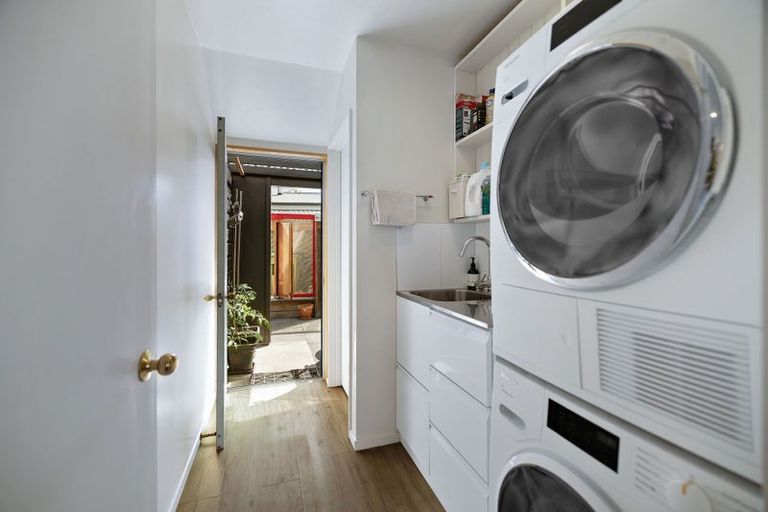 Photo of property in 42 Remarkables Crescent, Frankton, Queenstown, 9300