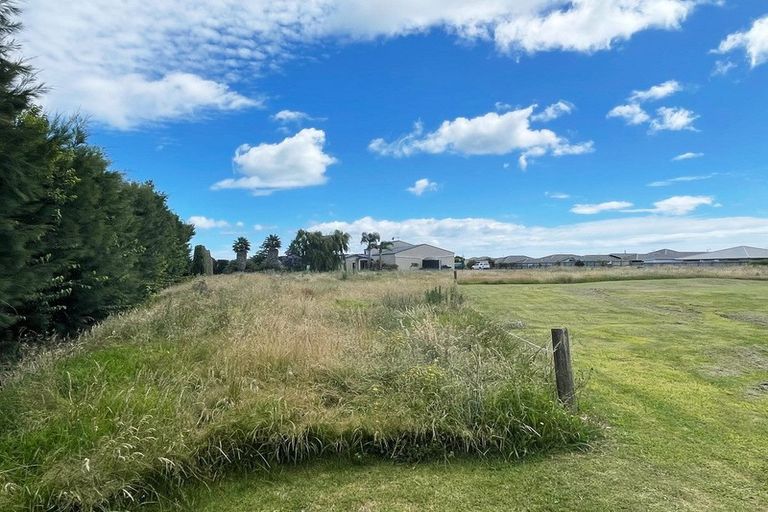 Photo of property in 104 Tara Road, Papamoa Beach, Papamoa, 3187