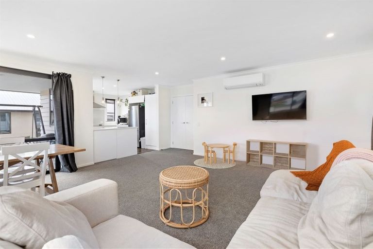 Photo of property in 12 Hebbard Court, Albert Town, Wanaka, 9305
