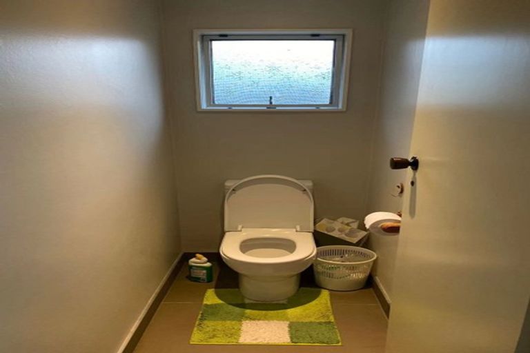 Photo of property in 3/40 Radiata Lane, Chatswood, Auckland, 0626