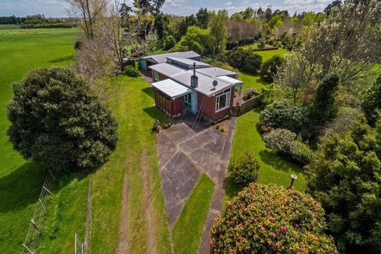 Photo of property in 23 Hennesey Road, Shannon, Palmerston North, 4474