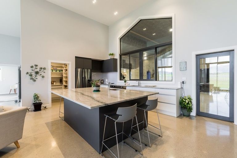 Photo of property in 211 Mcarthur Road, Springvale, Alexandra, 9391