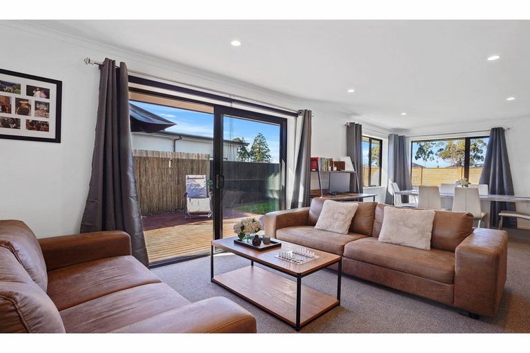 Photo of property in 7 Tara Crescent, Woodend, 7610