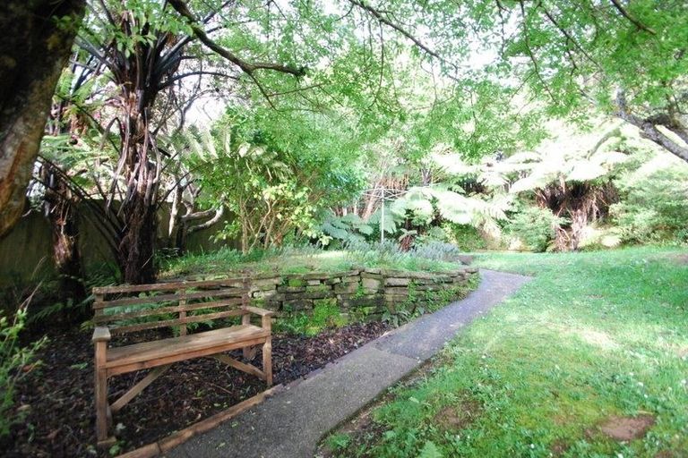 Photo of property in 54 Montgomery Avenue, Karori, Wellington, 6012