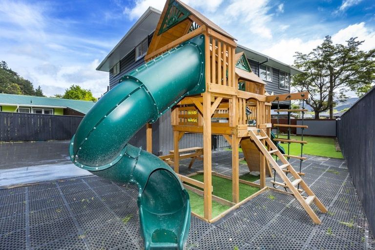 Photo of property in 12c Lane Street, Wallaceville, Upper Hutt, 5018