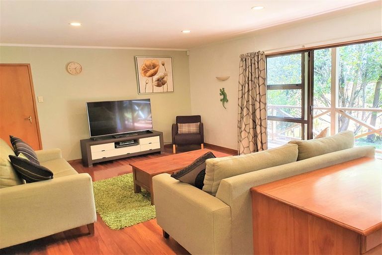 Photo of property in 102 Reid Road, Glenbrook, Waiuku, 2681
