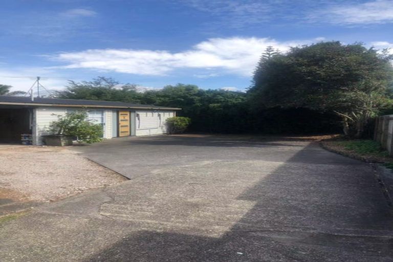 Photo of property in 536 Glenfield Road, Glenfield, Auckland, 0629