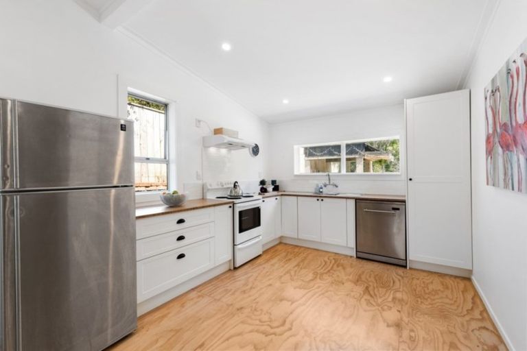 Photo of property in 22 Avian Road, Blue Mountains, Upper Hutt, 5371