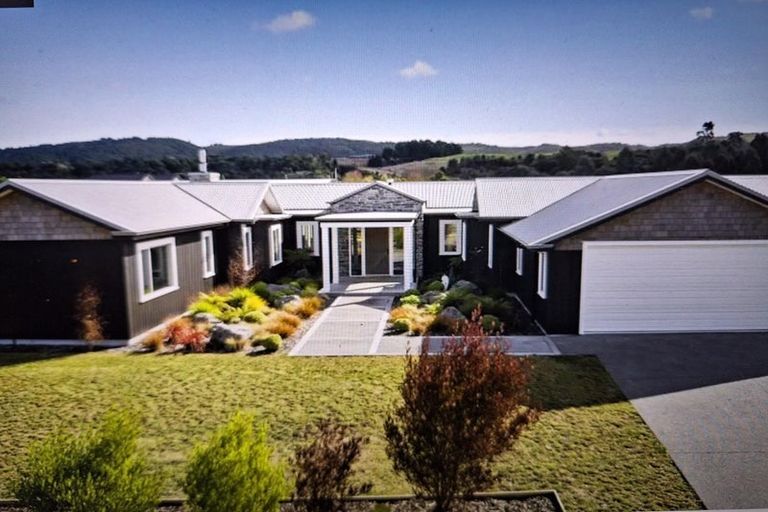 Photo of property in 56 Oakdale Drive, Kinloch, Taupo, 3377