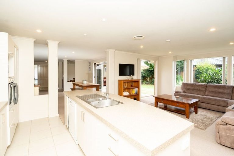 Photo of property in 54 Winchester Place, Rototuna North, Hamilton, 3210