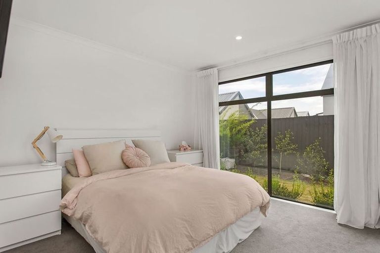 Photo of property in 52 Manakura Street, Russley, Christchurch, 8042