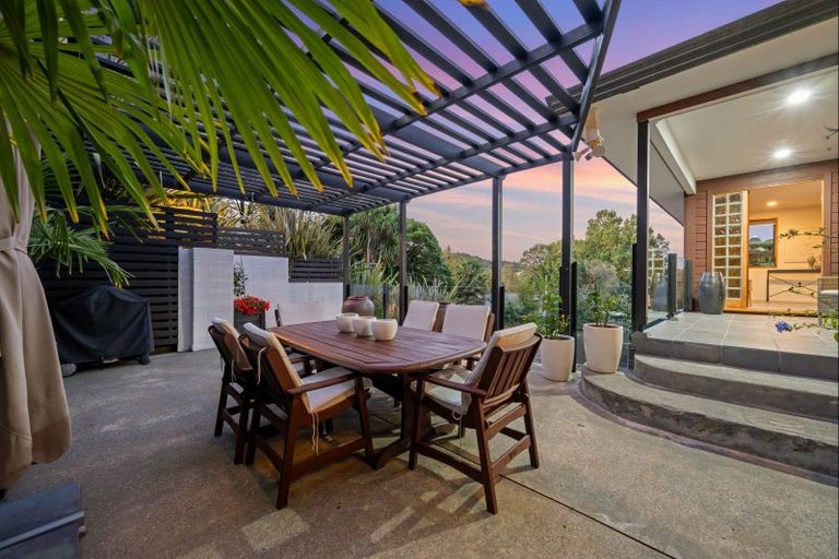 Photo of property in 5 Milton Terrace, Picton, 7220