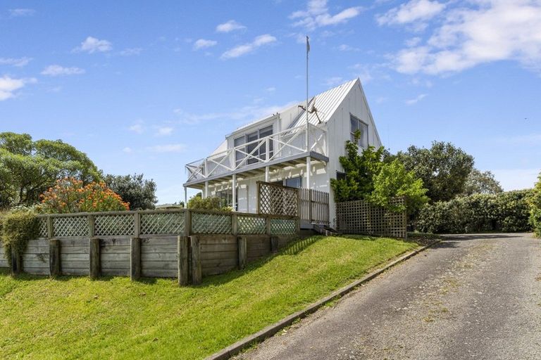 Photo of property in 54 Ngaio Street, Otaki Beach, Otaki, 5512