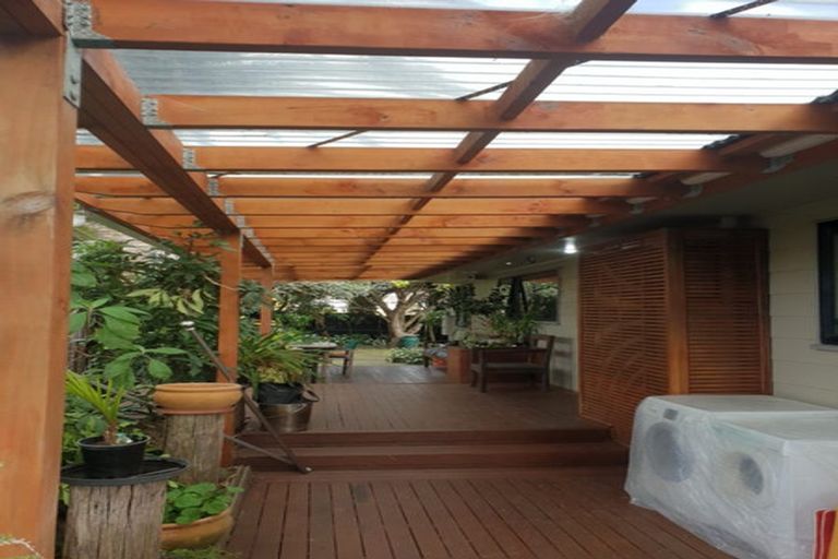 Photo of property in 2 Reseda Place, Papatoetoe, Auckland, 2025