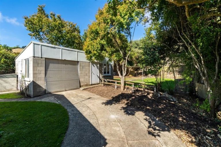 Photo of property in 54 Greenacres Street, Macandrew Bay, Dunedin, 9014