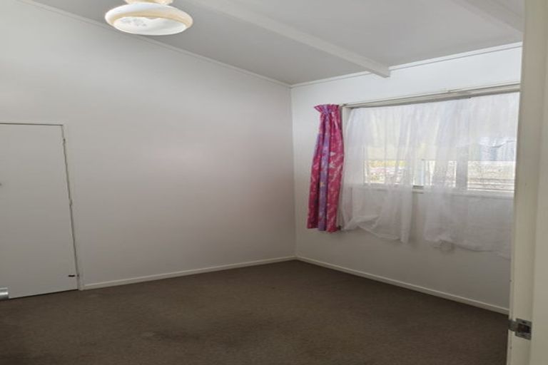 Photo of property in 1/27 Brandon Road, Glen Eden, Auckland, 0602