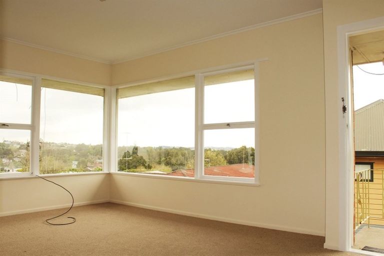 Photo of property in 61 Ocean View Road, Hillcrest, Auckland, 0627
