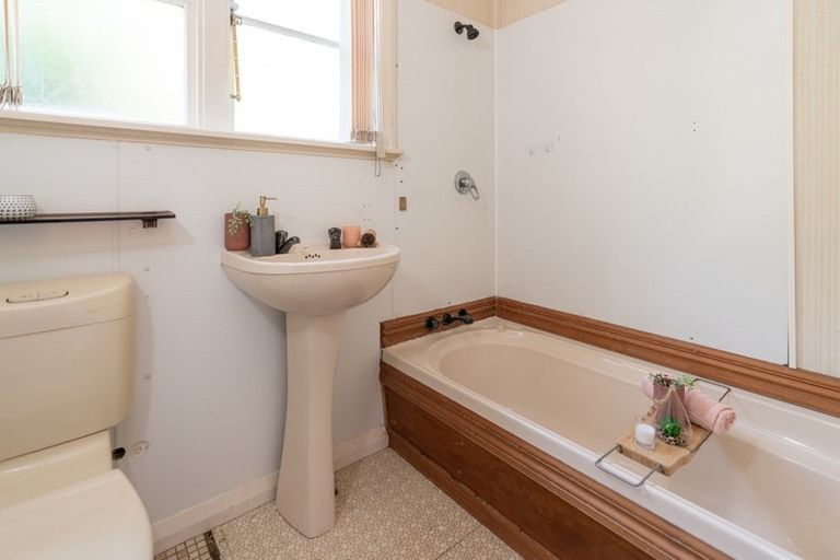 Photo of property in 99 Monorgan Road, Strathmore Park, Wellington, 6022