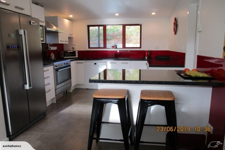 Photo of property in 35 Totara View Road, Wakefield, 7095