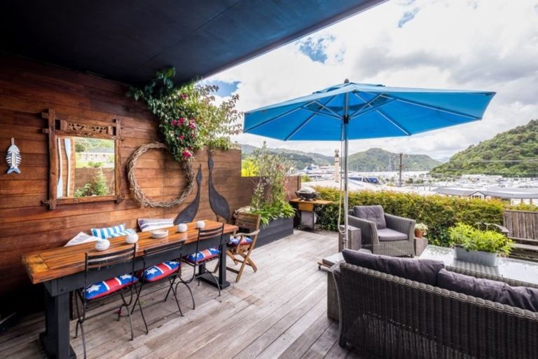 Photo of property in 1b Seaview Crescent, Picton, 7220