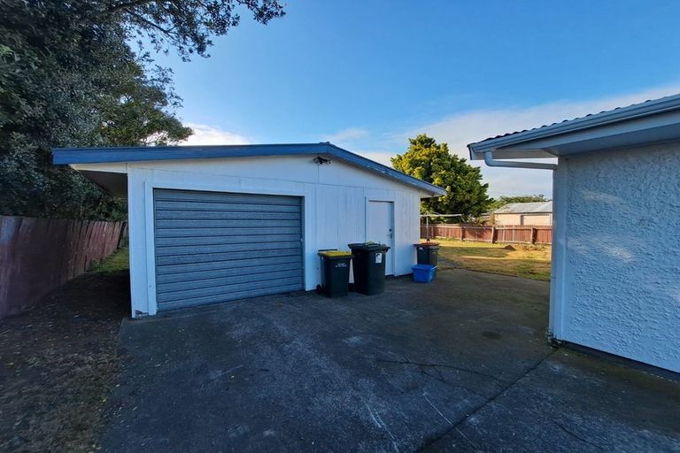 Photo of property in 43 Wynyard Street, Normanby, Hawera, 4614
