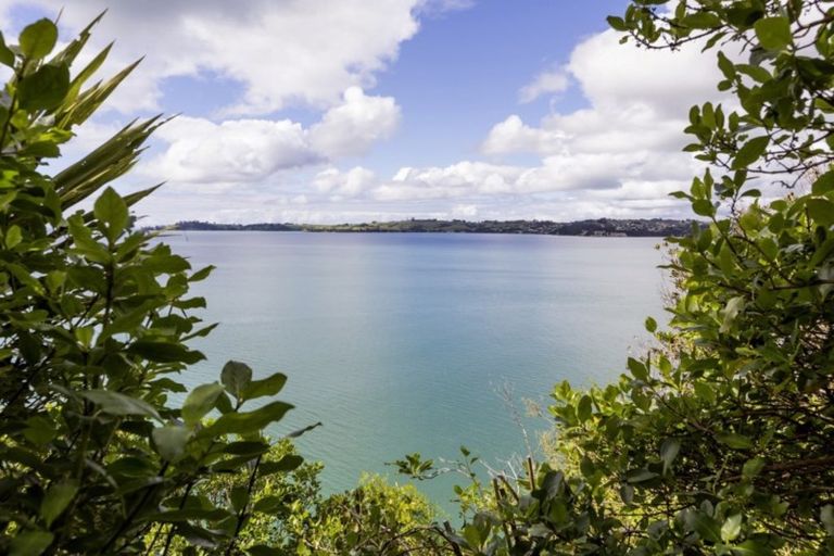 Photo of property in 30 Puriri Place, Sandspit, Warkworth, 0982
