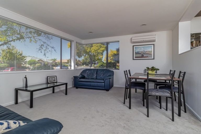 Photo of property in 26 Kingsgate Avenue, Havelock North, 4130