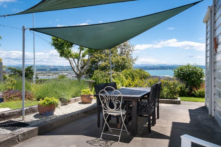 Photo of property in 8 Goldsmith Terrace, Hospital Hill, Napier, 4110