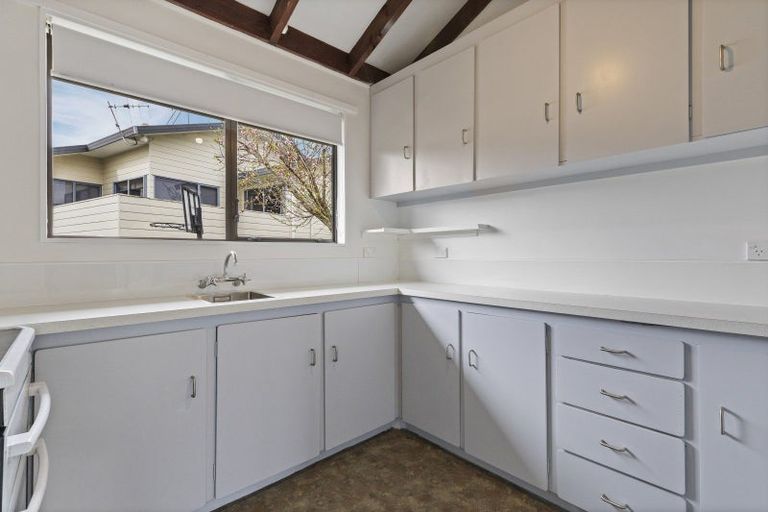 Photo of property in 2 Gladstone Grove, Richmond Heights, Taupo, 3330