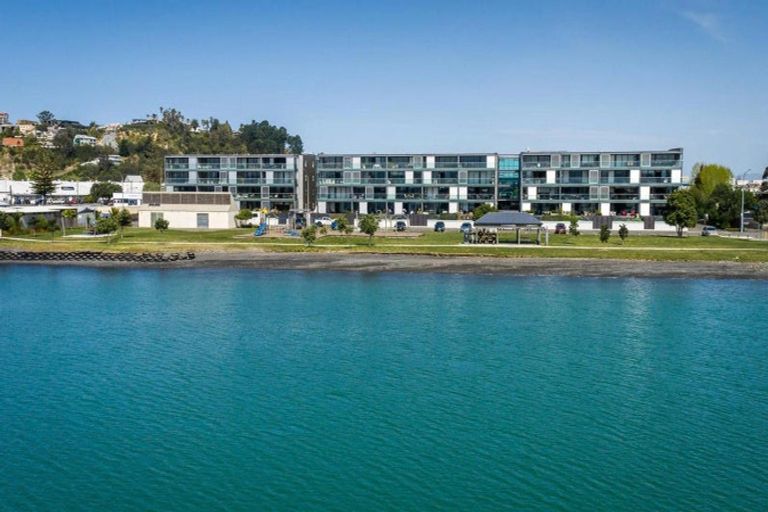 Photo of property in 502/7 Humber Street, Pandora, Napier, 4110