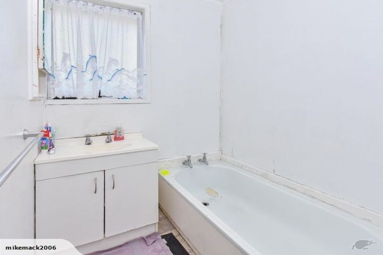 Photo of property in 30 Zelda Avenue, Clover Park, Auckland, 2023