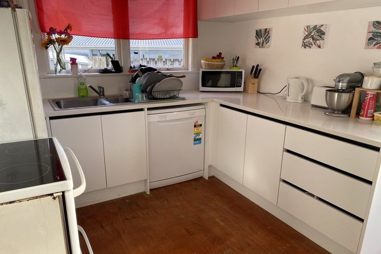 Photo of property in 2/42 Dale Crescent, Pakuranga, Auckland, 2010