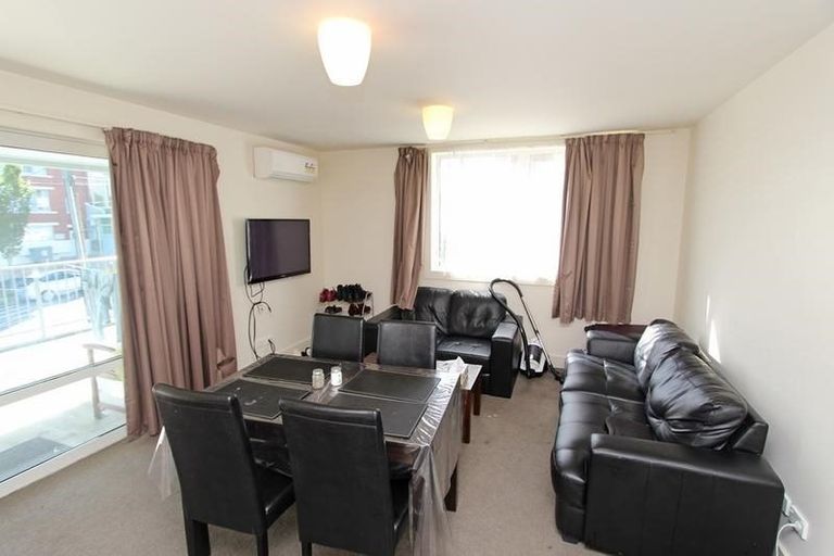 Photo of property in 105 Clyde Street, North Dunedin, Dunedin, 9016