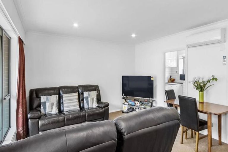 Photo of property in 2/5 Clyde Road, Upper Riccarton, Christchurch, 8041