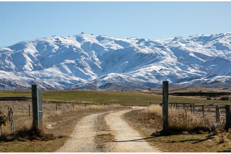 Photo of property in 12 Swamp Lane, Waikerikeri, Alexandra, 9393