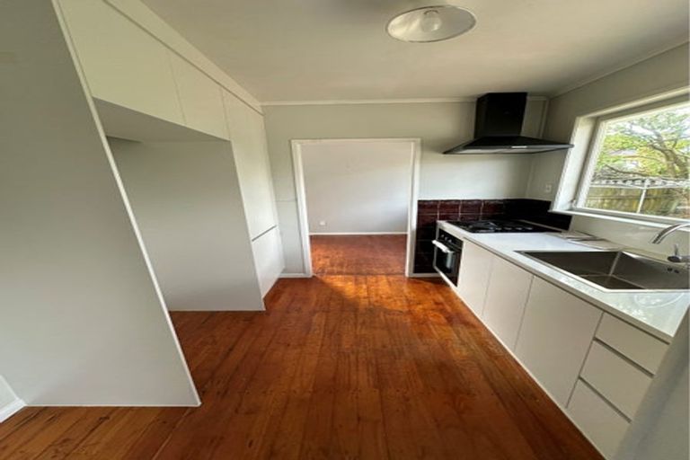 Photo of property in 61 Barrys Road, Glendene, Auckland, 0602