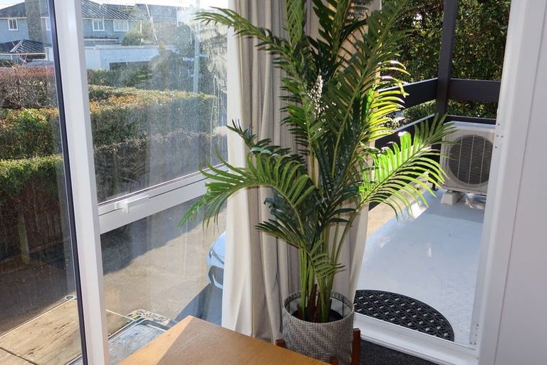 Photo of property in 1/118 Office Road, Merivale, Christchurch, 8014