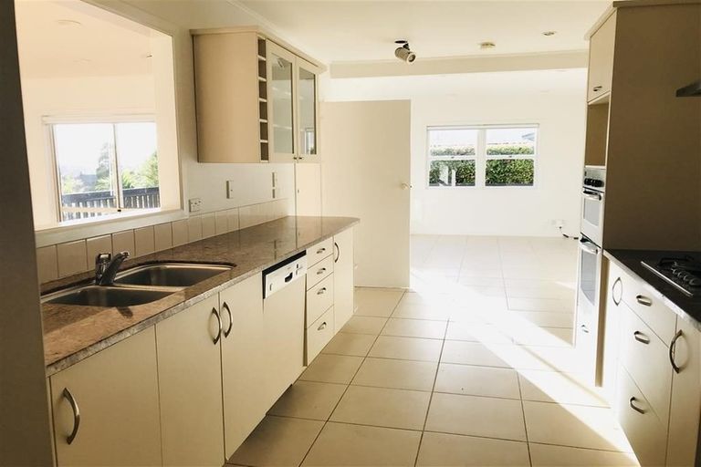 Photo of property in 75 Park Rise, Campbells Bay, Auckland, 0630