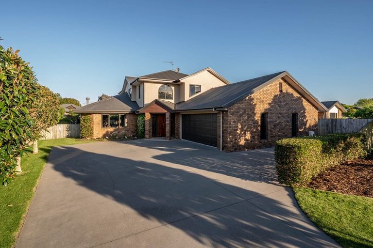 Photo of property in 8 Cooper Crescent, Cambridge, 3434