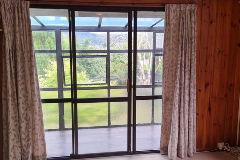 Photo of property in 13 Toporoa View, Ascot Park, Porirua, 5024