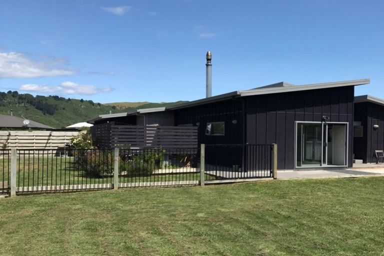 Photo of property in 50 Montgomery Crescent, Kinloch, Taupo, 3377