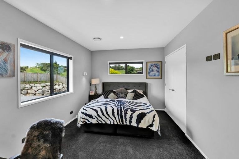 Photo of property in 129 Smart Road, Glen Avon, New Plymouth, 4372