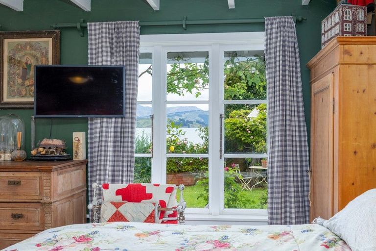 Photo of property in 33 Sandy Beach Road, Governors Bay, Lyttelton, 8971