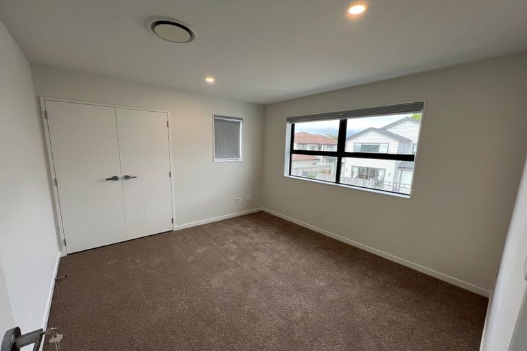 Photo of property in 9 Ti Kouka Place, Te Atatu Peninsula, Auckland, 0610