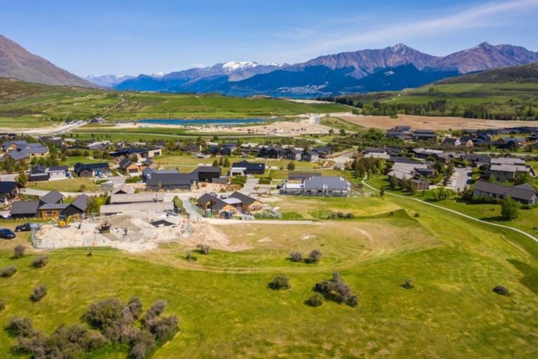 Photo of property in 14b Kinross Lane, Jacks Point, Queenstown, 9371