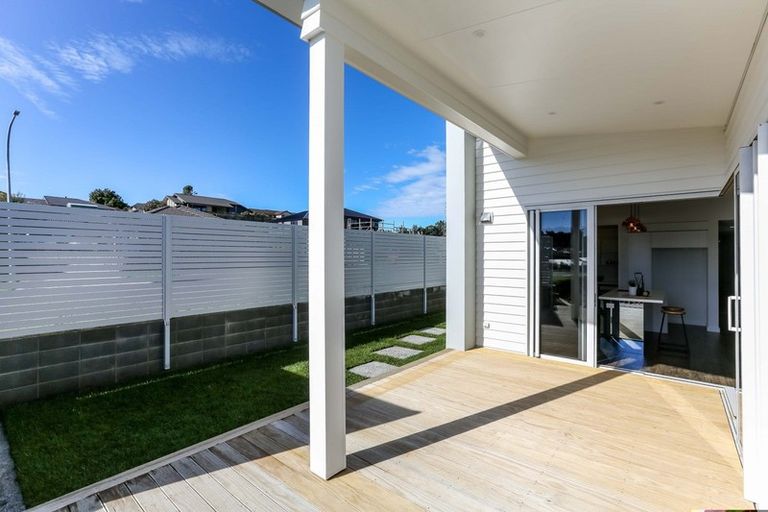 Photo of property in 54 Ainslee Street, Highlands Park, New Plymouth, 4312